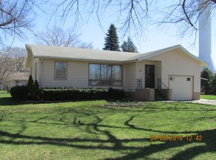 711 Carnes Ave, Pender, NE 68047