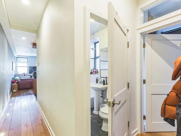 250 Manhattan Ave #6B — Photo 12