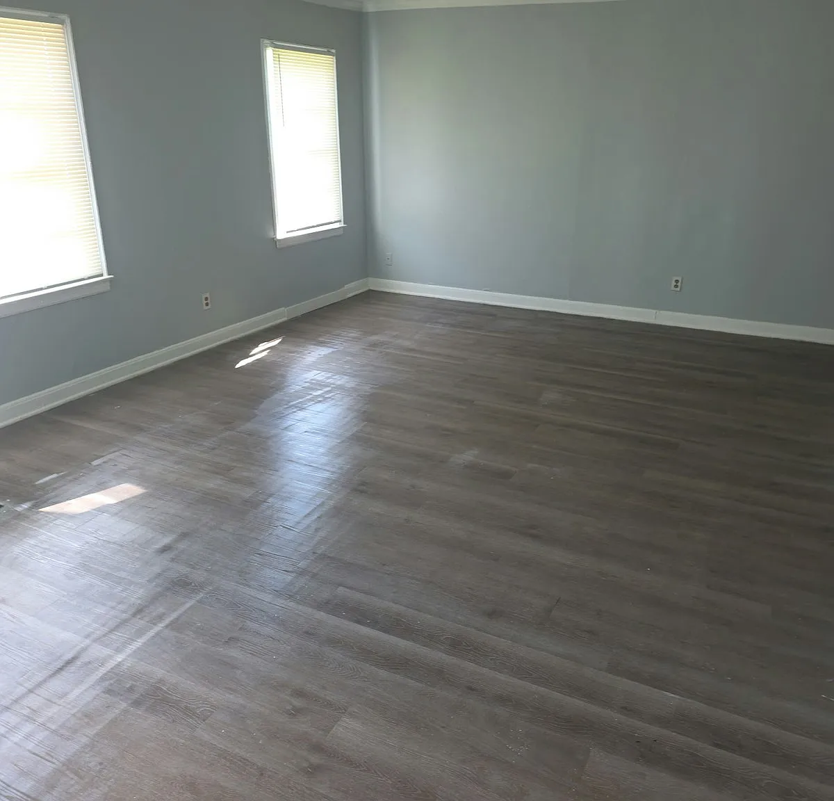3466 Heckle Avenue — Photo 4