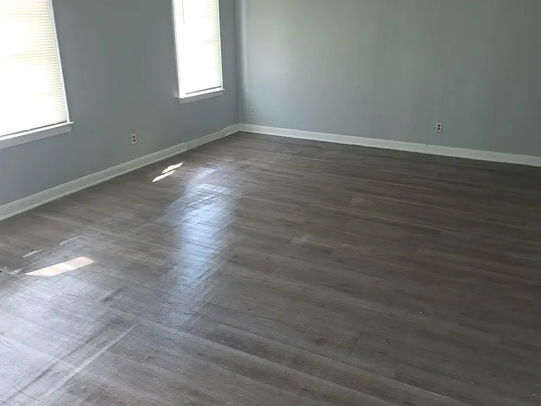 3466 Heckle Ave — Photo 4