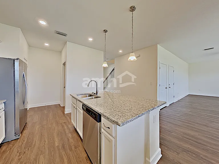 510 Pine Terrace Dr — Photo 3