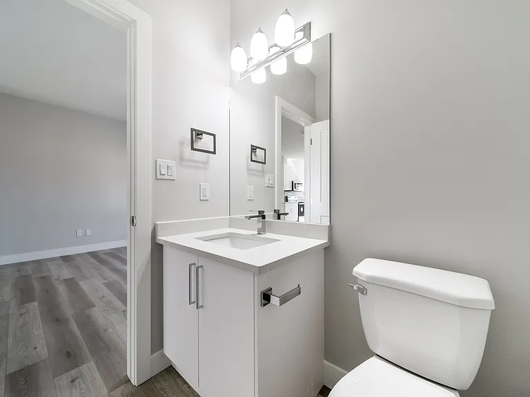 595 Black Stone Blvd #M — Photo 9