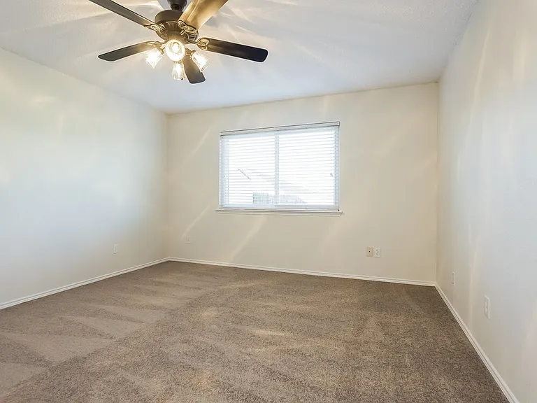 2370 Stagecoach St — Photo 11