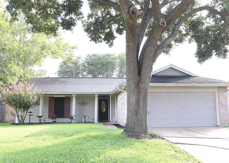 1st image of 18035 Garden Manor Dr