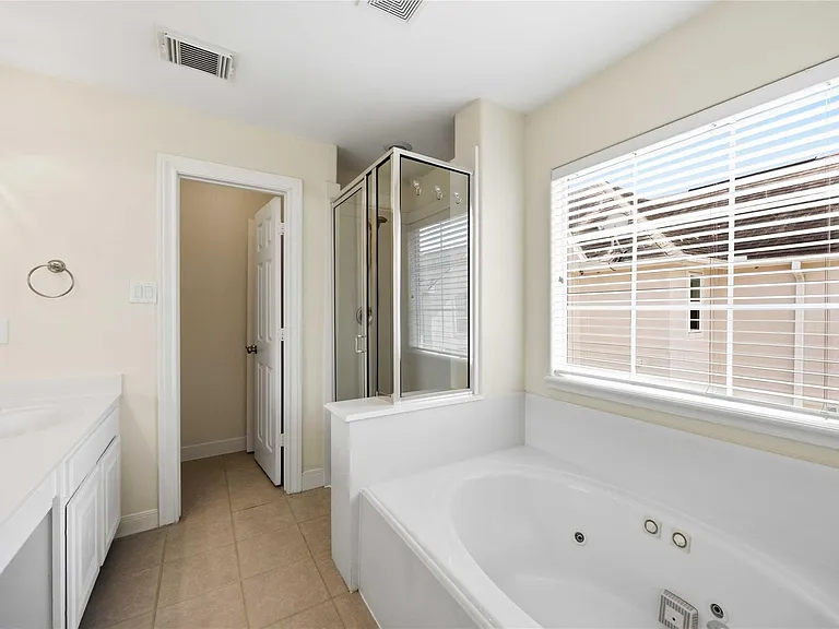 1306 Cohn St — Photo 21