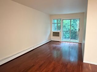 7630 Grand Central Pkwy APT 2, Forest Hills, NY 11375