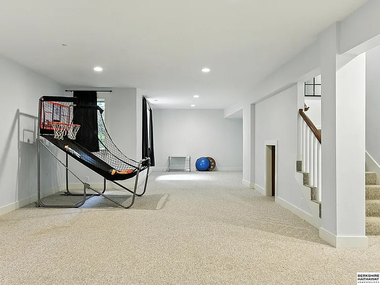 510 S 89th St — Photo 37