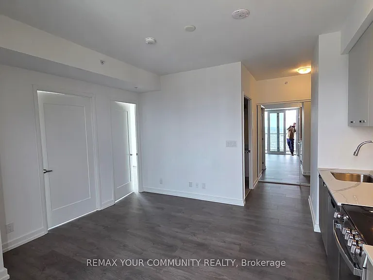 75 James St S #2610 — Photo 4