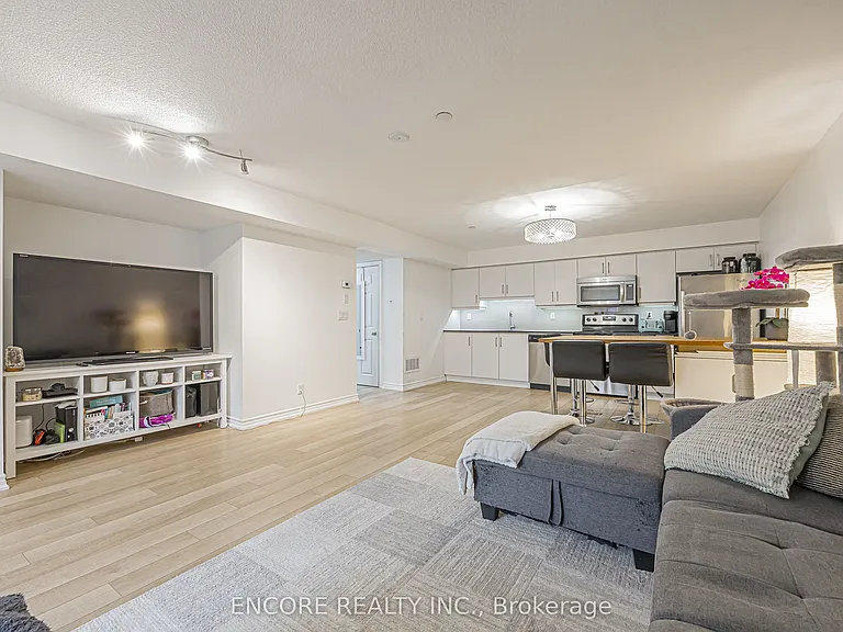 10 Carnation Ave #8 — Photo 5