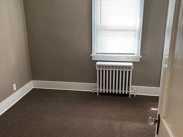 635 Shawano Ave — Photo 9