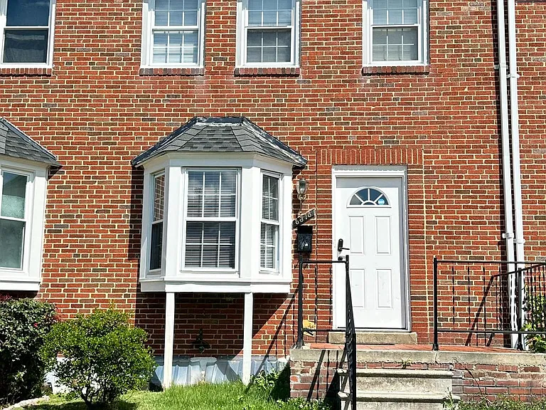 8318 Loch Raven Blvd — Photo 14