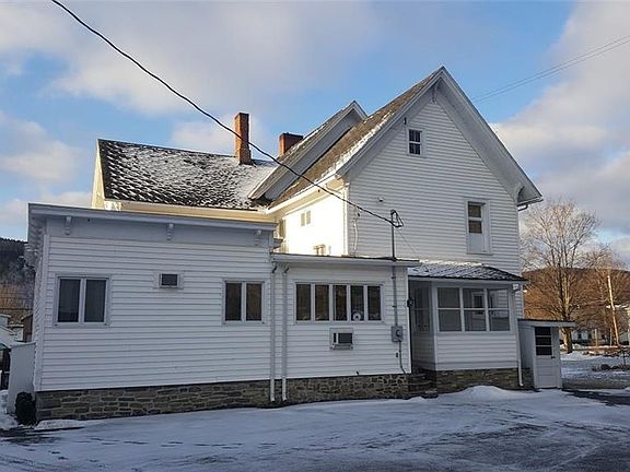 4th image of 113 E Steuben St