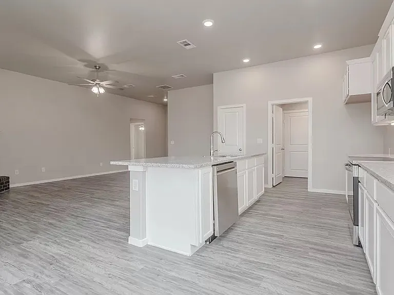 1912 Crescent Pl #1118 — Photo 9