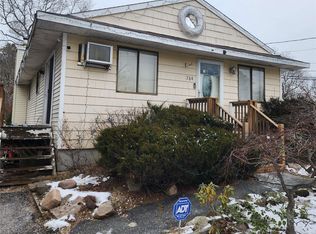 764 Flanders Rd, Flanders, NY 11901