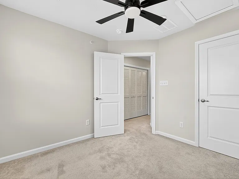 526 Dogwood Ln — Photo 21