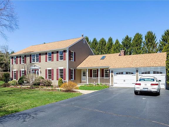 5th image of 15 Jefferson Dr