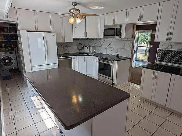 148 Larchmont Way, Bolingbrook, IL 60440