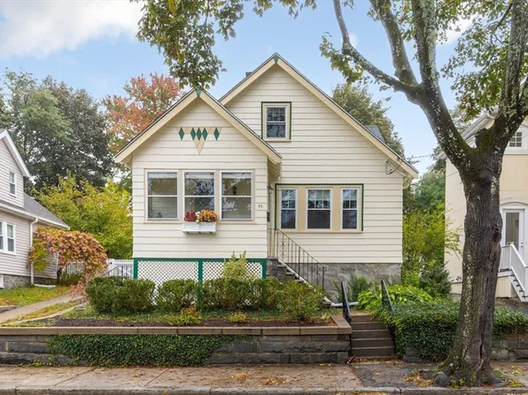 59 Chesbrough Rd, West Roxbury, MA 02132
