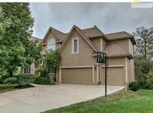 10204 W 147th St, Overland Park, KS 66221
