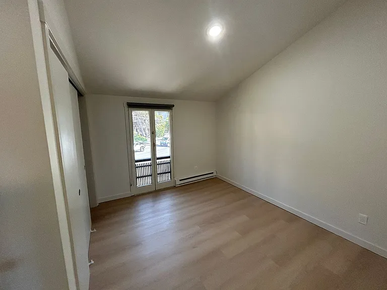 3801 Beach Dr SW — Photo 5