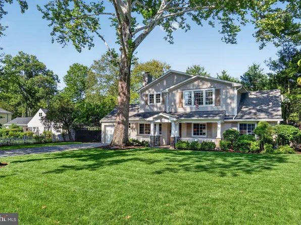 7965 Bolling Dr, Alexandria, VA 22308