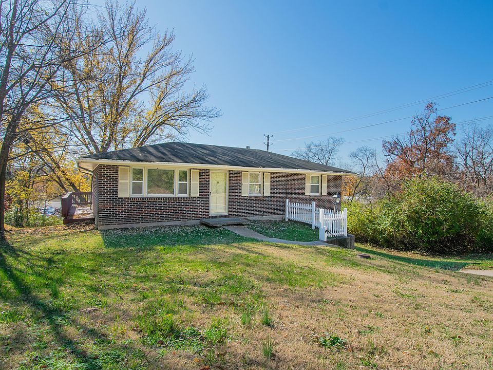 1st image of 2303 W Edgewood Dr