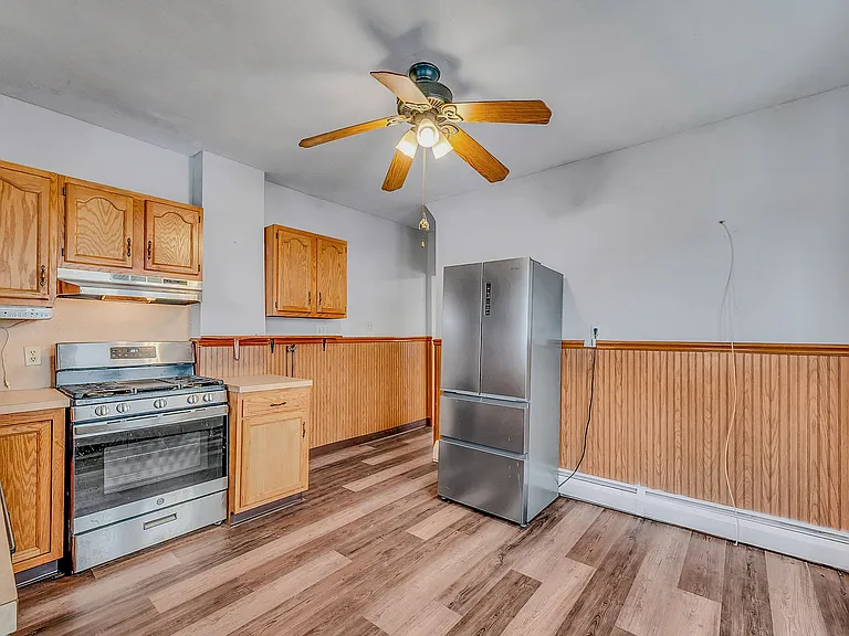 990 Scott St — Photo 8