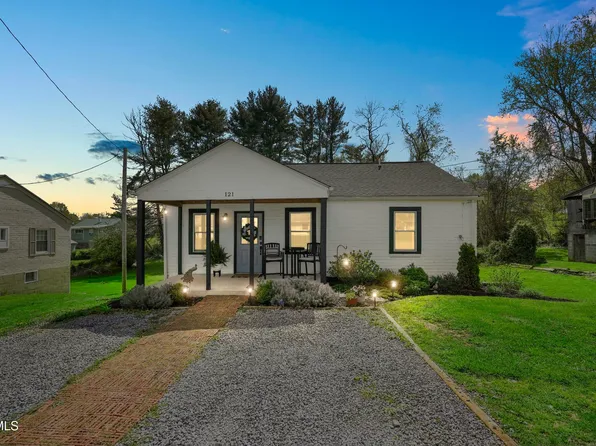 121 Arlington Dr, Johnson City, TN 37601