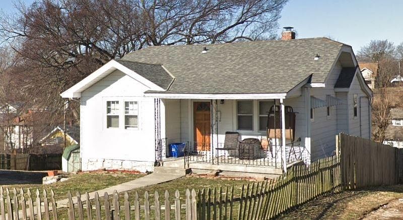 2nd image of 3734 Askew Ave