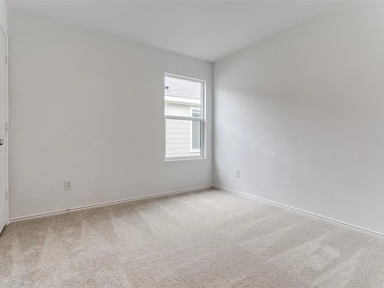 119 Sunflower St — Photo 11