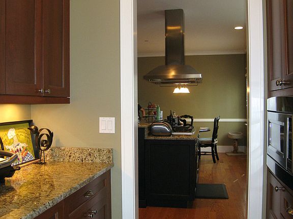 4th image of 415 E Sunnyside Ave