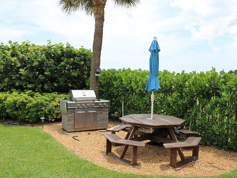 630 Ocean Dr #215 — Photo 14