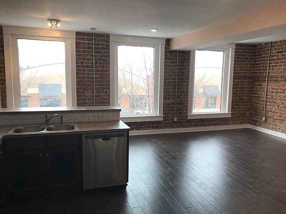 Kitchen and Livingroom