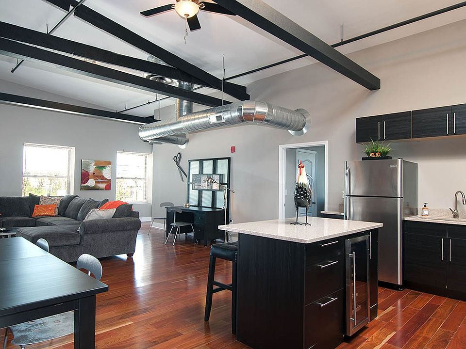 1st image of 3010 Jane St APT 302