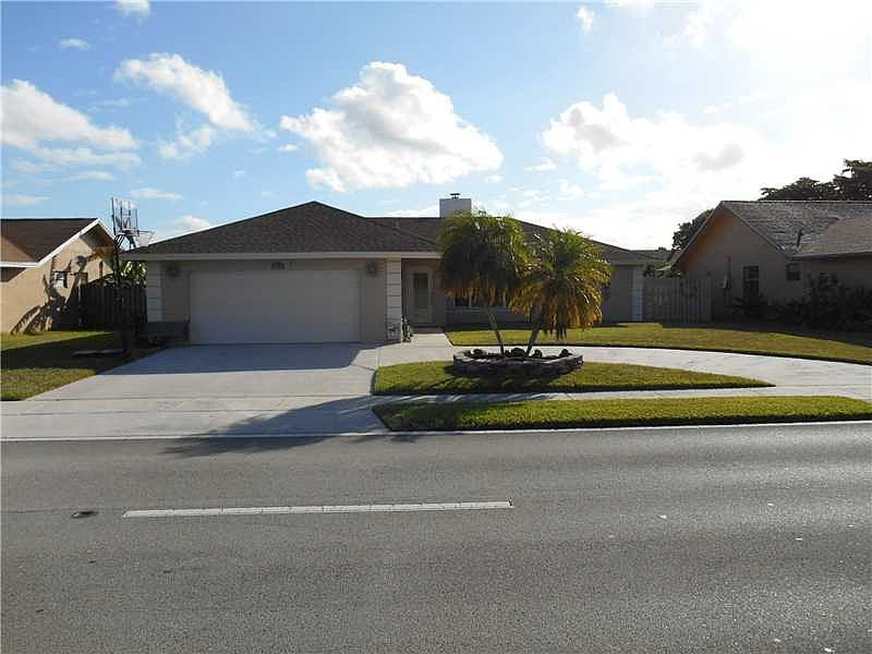 1st image of 4812 NW 94th Ave
