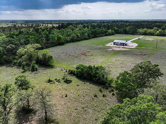 4th image of 637 Round Prairie Rd