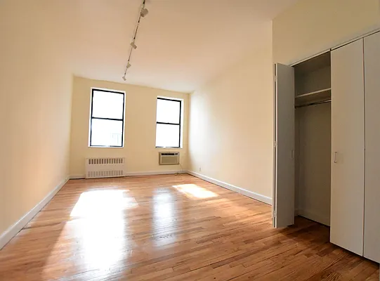 Rented by Bold New York | media 8