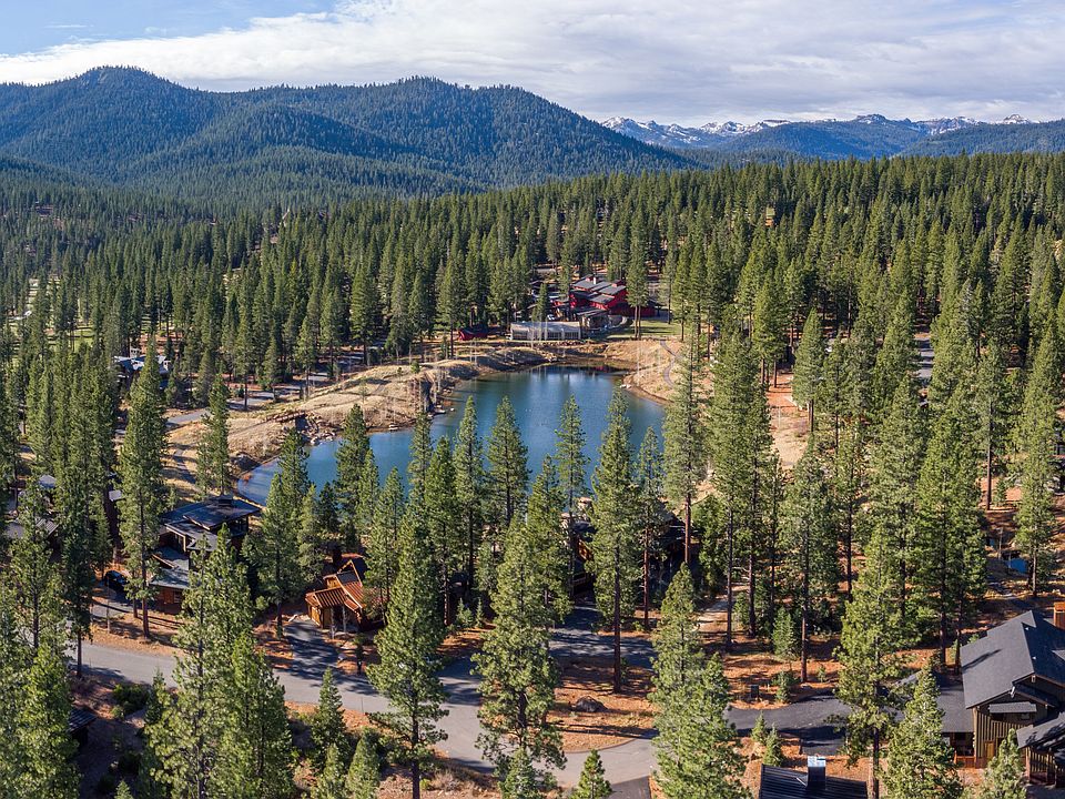 Views of Family Barn & Pond