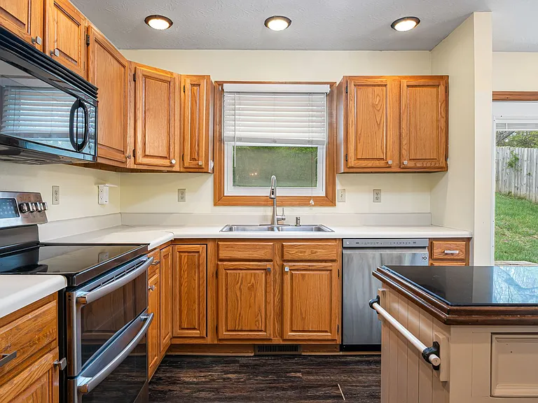 1170 George Edward Via — Photo 6