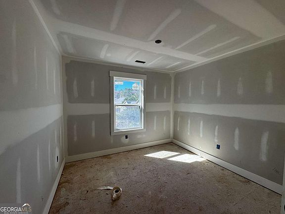 5th image of 297 Wilshire Rd NE