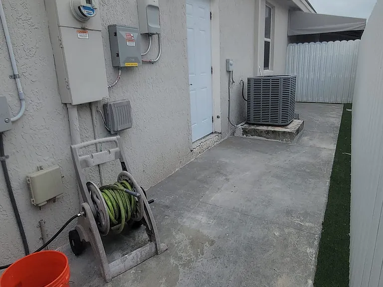 27869 SW 133rd Ave — Photo 3