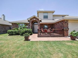 913 Mesa Vista Dr, Crowley, TX 76036