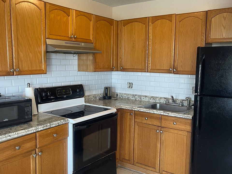 1st image of 415 N Halifax Ave APT 204