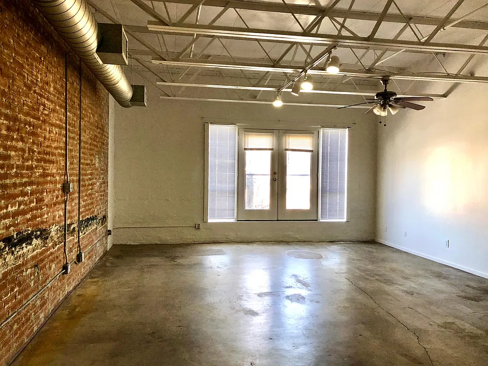 101 S Walton St #218