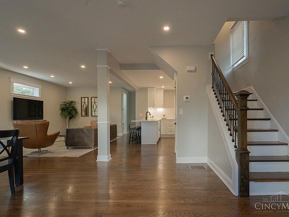 5th image of 3927 Elsmere Ave