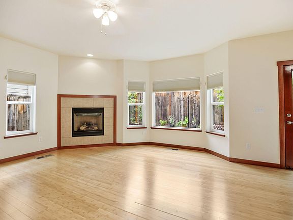 4th image of 60 N Mountain Ave