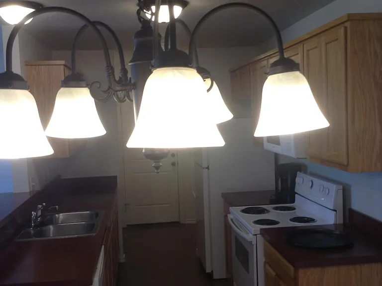 8126 Doreen Ave — Photo 5