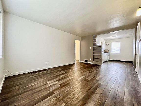 2nd image of 2278 Nelson Ave SE APT C