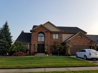 15808 Custer Dr, Macomb, MI 48042