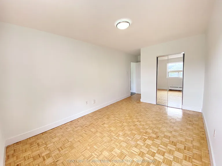 10 Garfella Dr #401 — Photo 12